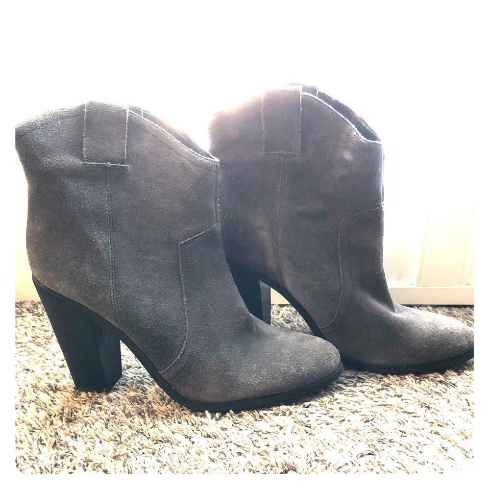 Kenneth Cole suede booties